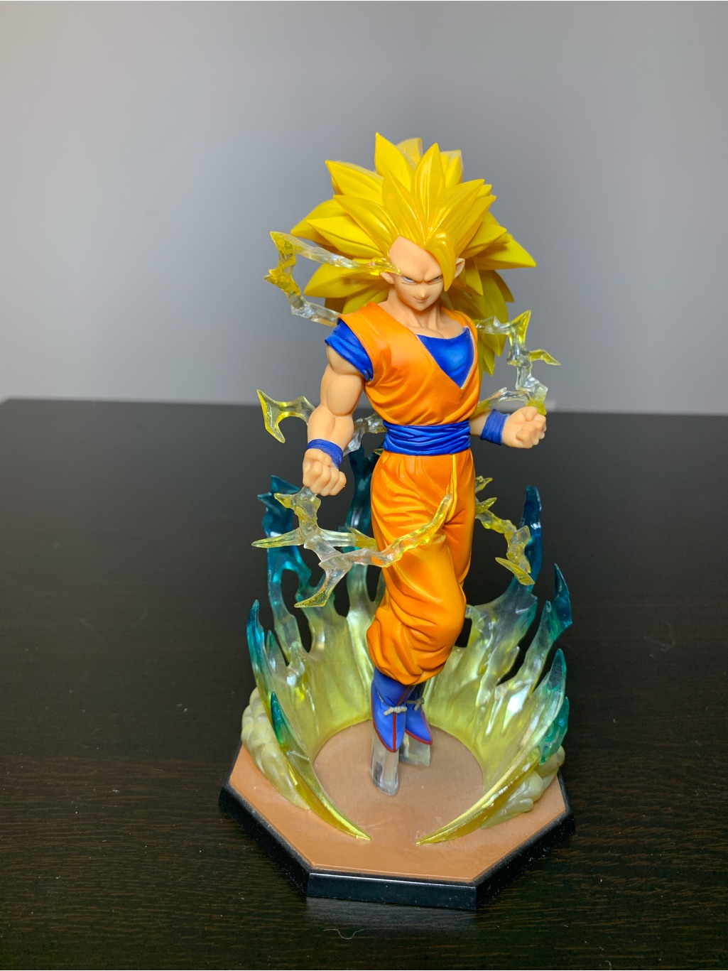 Super Saiyan Goku Action Figure - Yellow Hair, Orange Gi